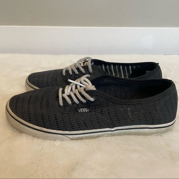 Vans Off The Wall Black Sneakers - Picture 4 of 6